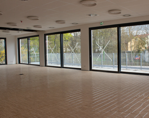 Lichtdurchflutet: Der Hauptraum des Caf&eacute;s w&auml;hrend der Ausbauarbeiten im Jahr 2023 &copy; LAG Region an der Romantischen Stra&szlig;e e. V.