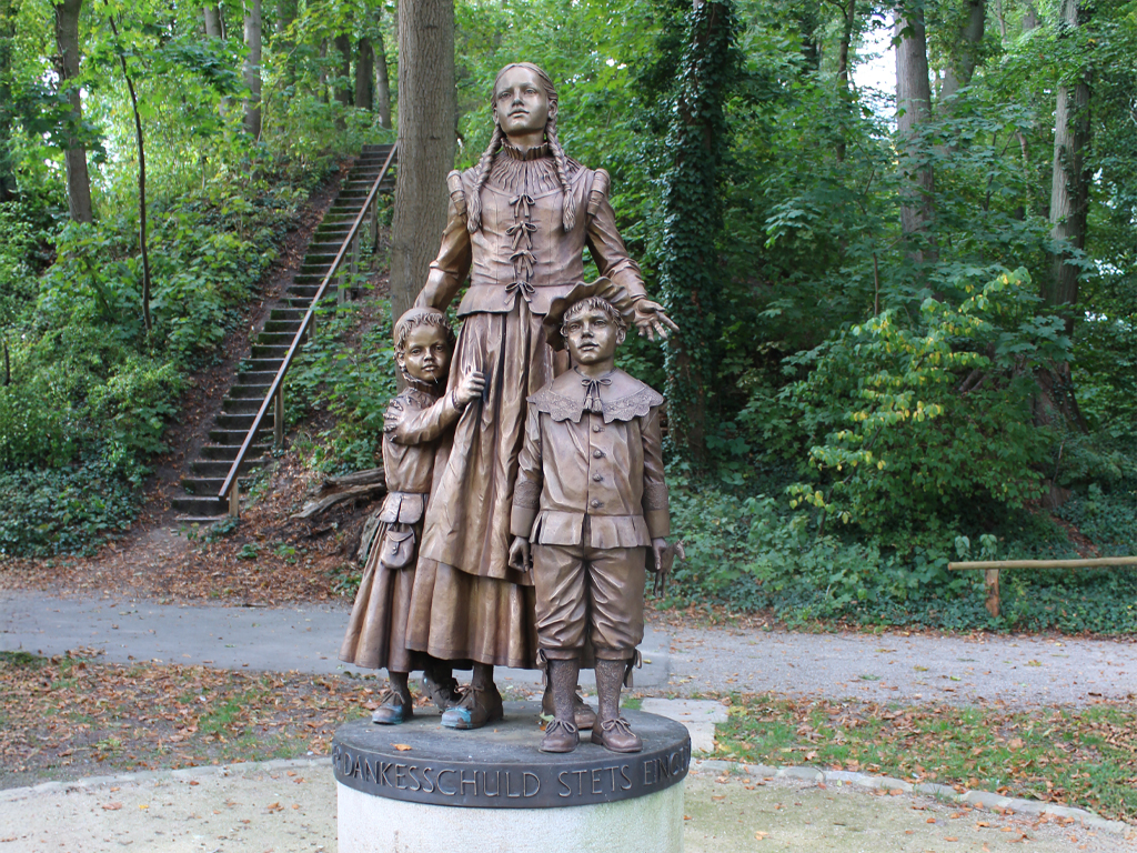 Die Bronzestatue der Kinderlore &ndash; ein bleibendes Zeichen f&uuml;r 125 Jahre Festspieltradition und Dinkelsb&uuml;hler Geschichte &copy; LAG Region an der Romantischen Stra&szlig;e e. V.