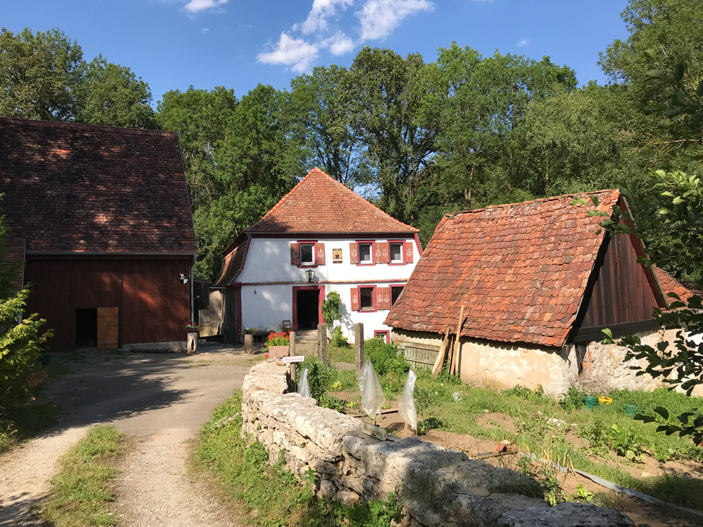 Idyllische Lage: Die Obermühle in Bettenfeld © LAG Region an der Romantischen Straße e. V.