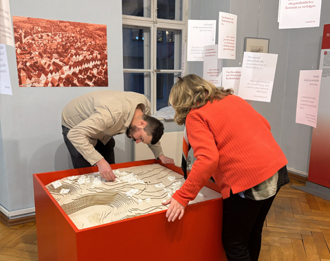 Die Dauerausstellung bietet interessante Einblicke rund um den Wiederaufbau der Stadt Rothenburg &copy; LAG Region an der Romantischen Stra&szlig;e e. V.