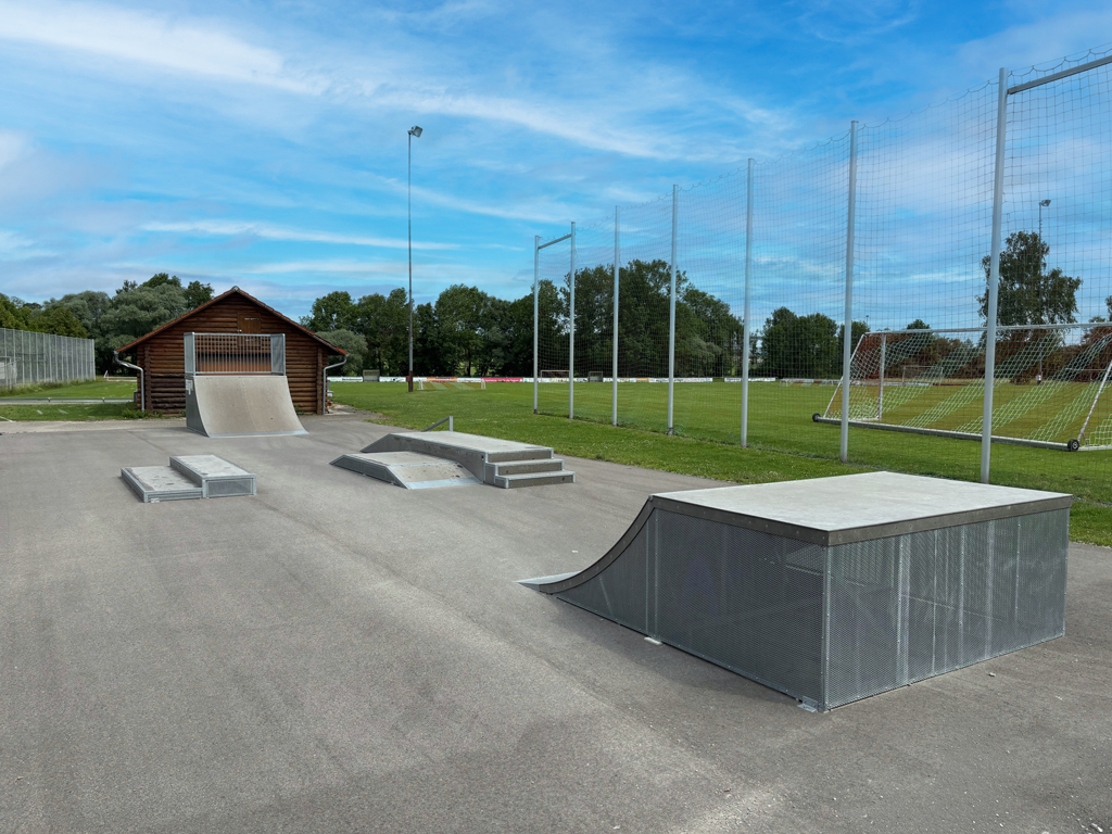Der neue Skaterpark auf dem Gelände des SV Insingen bietet Platz für Skateboarder, BMX-Fahrer und Inline-Skater © LAG Region an der Romantischen Straße e. V.